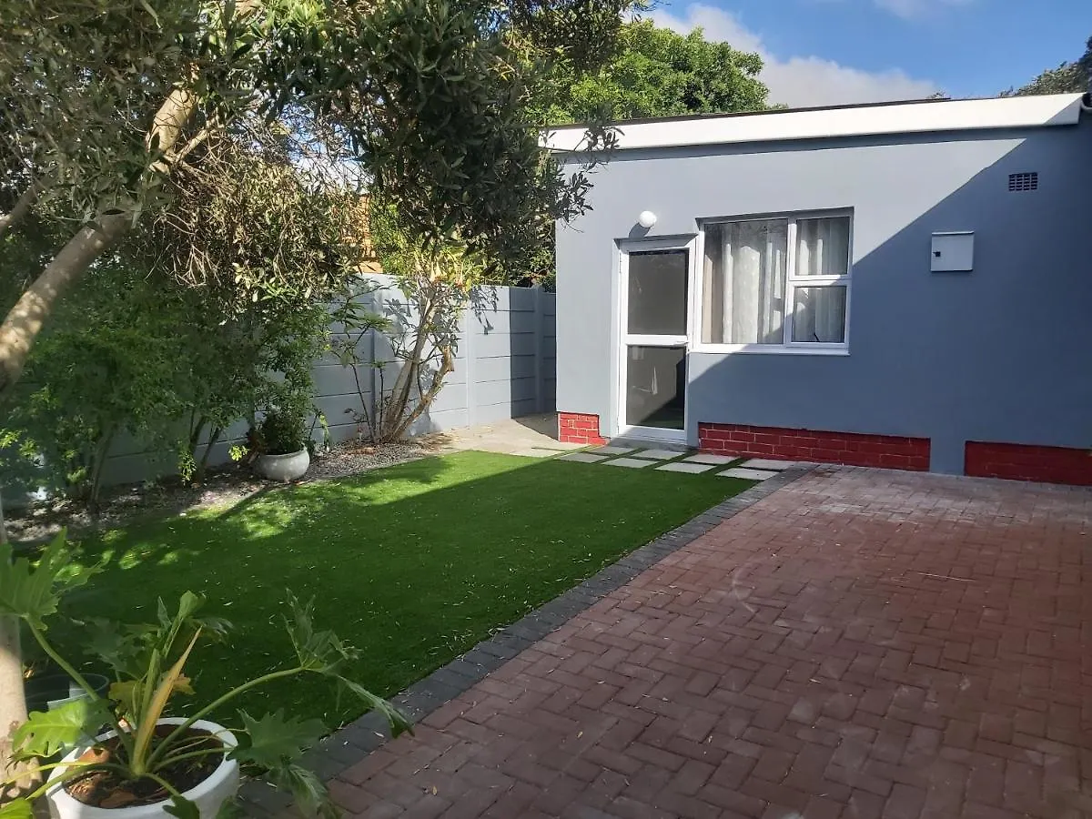Guest house Izuba Lodge Cape Town South Africa